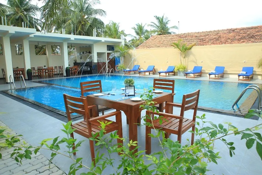The Ocean Pearl Hotel Negombo