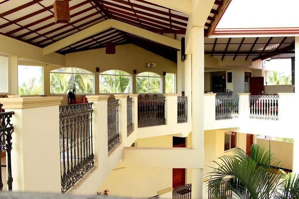 The Ocean Pearl Hotel Negombo 3*,  Sri Lanca