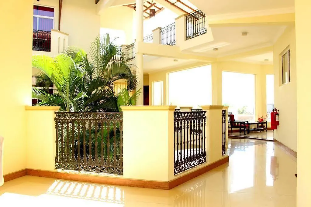 The Ocean Pearl Hotel Negombo