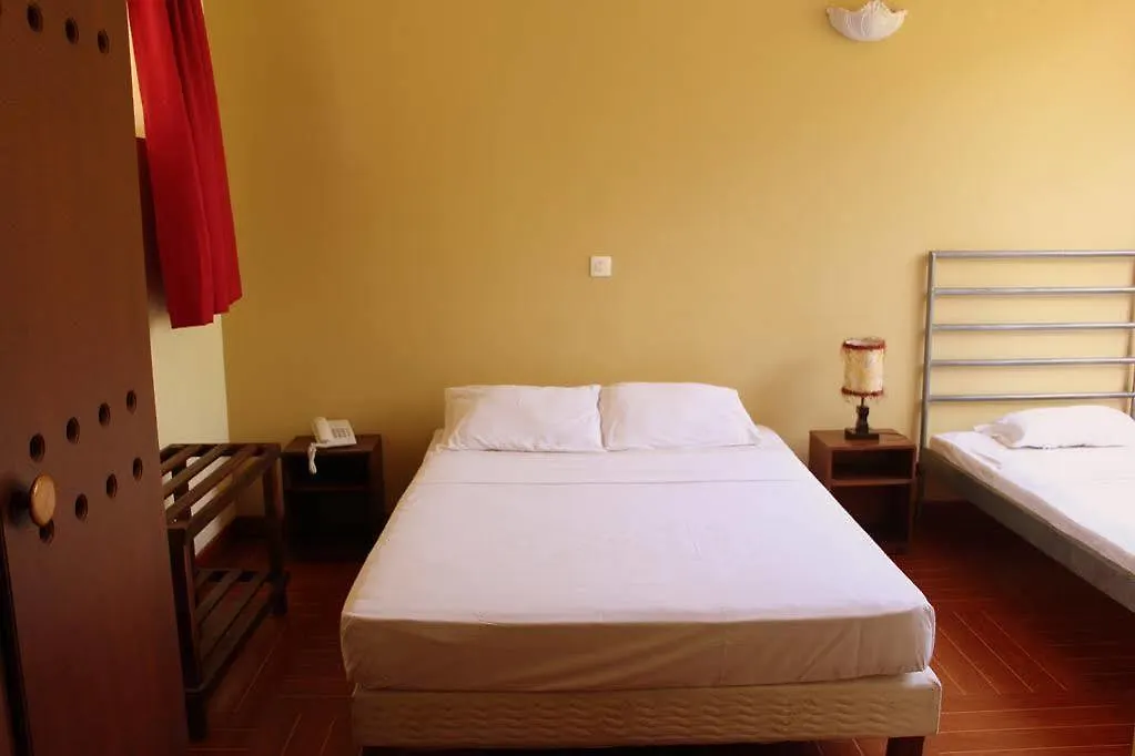 The Ocean Pearl Hotel Negombo