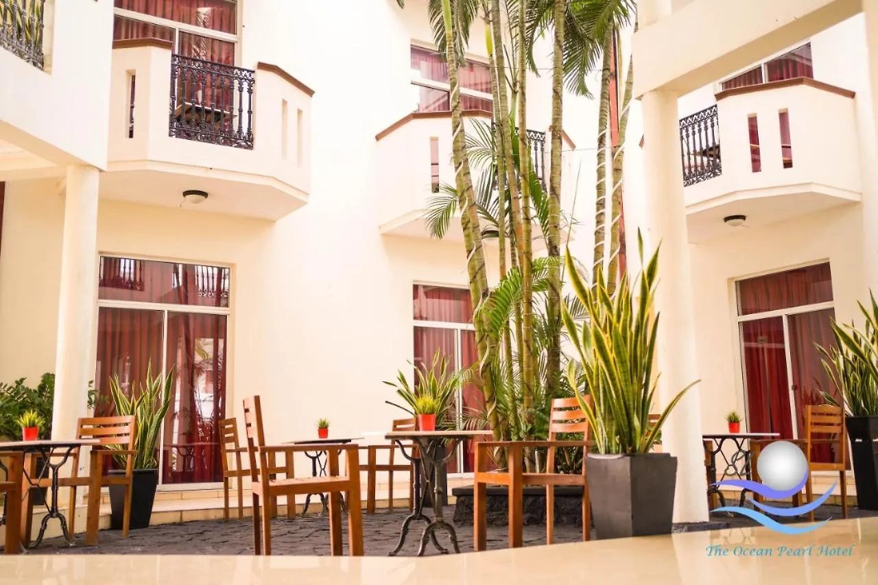 The Ocean Pearl Hotel Negombo 3*,  Sri Lanka