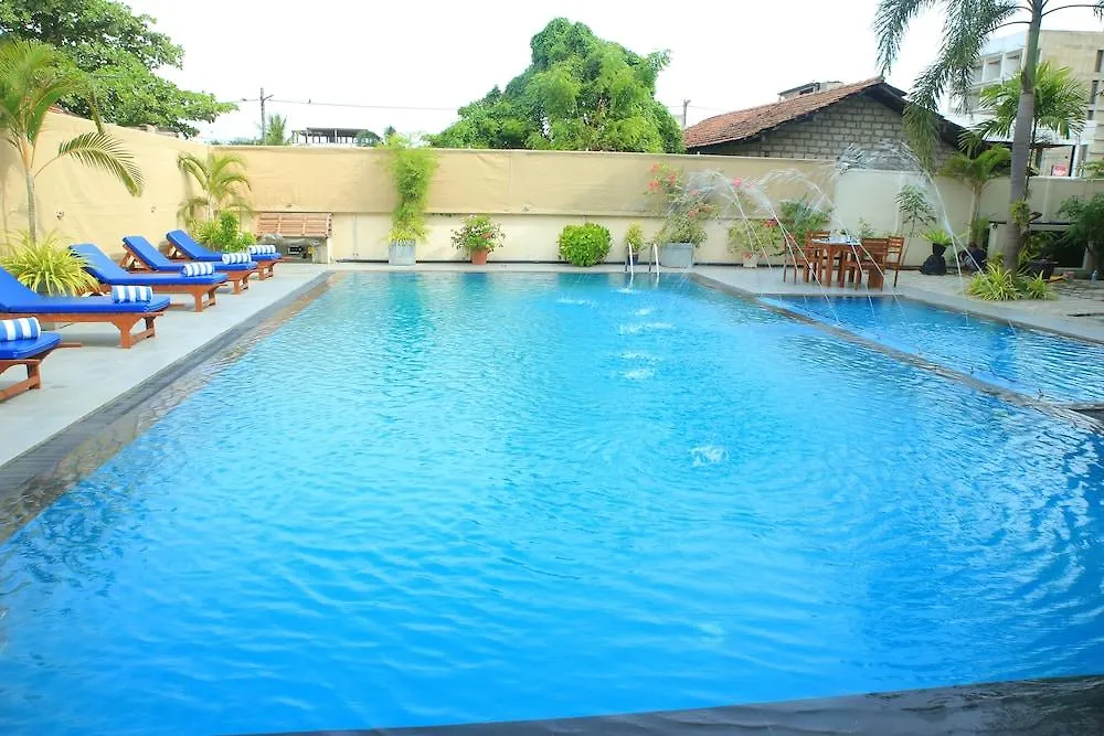 The Ocean Pearl Hotel Negombo