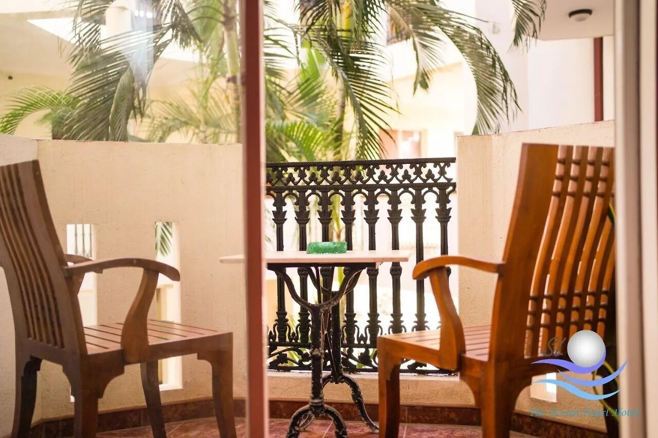The Ocean Pearl Hotel Negombo