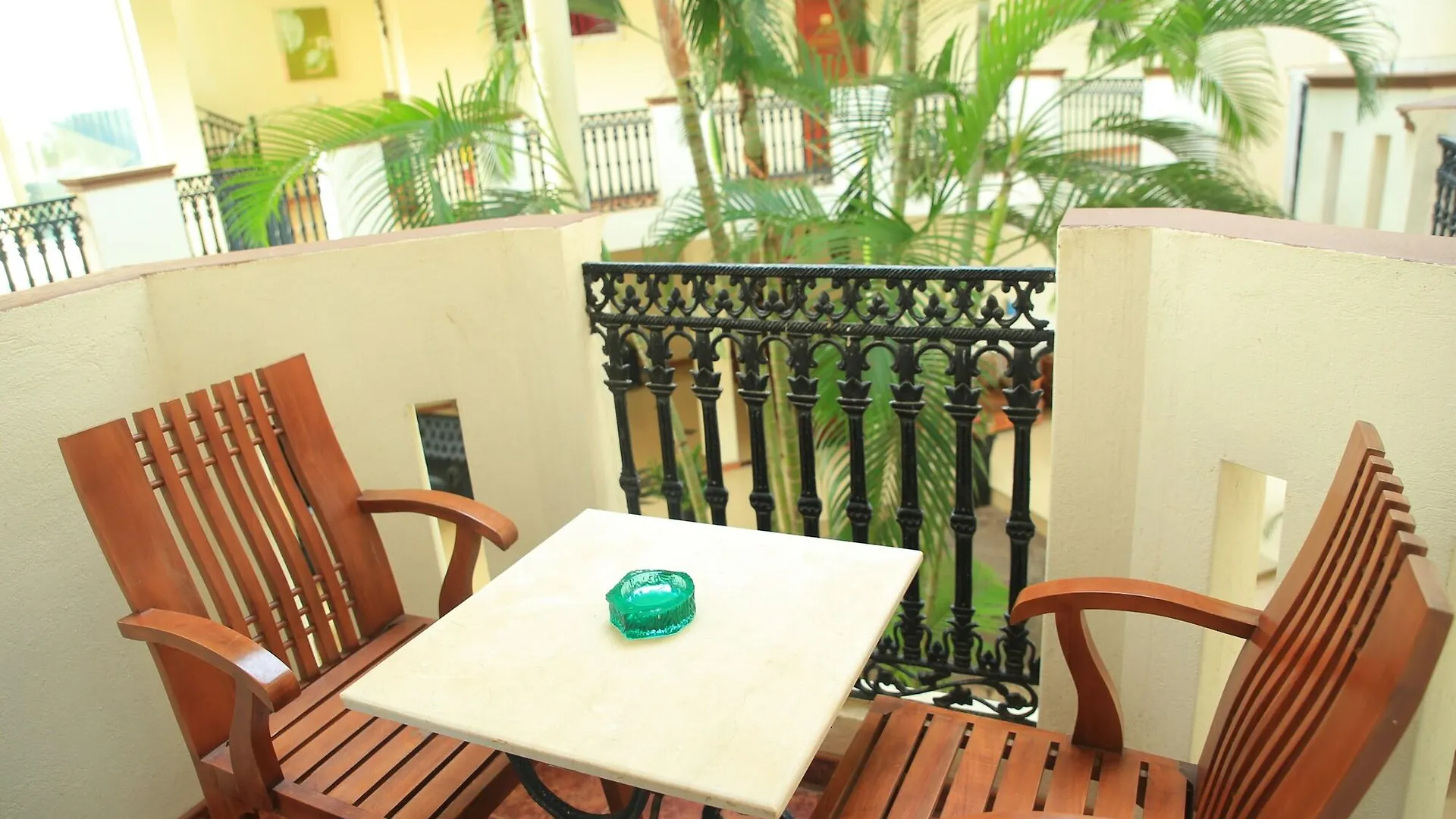 The Ocean Pearl Hotel Negombo