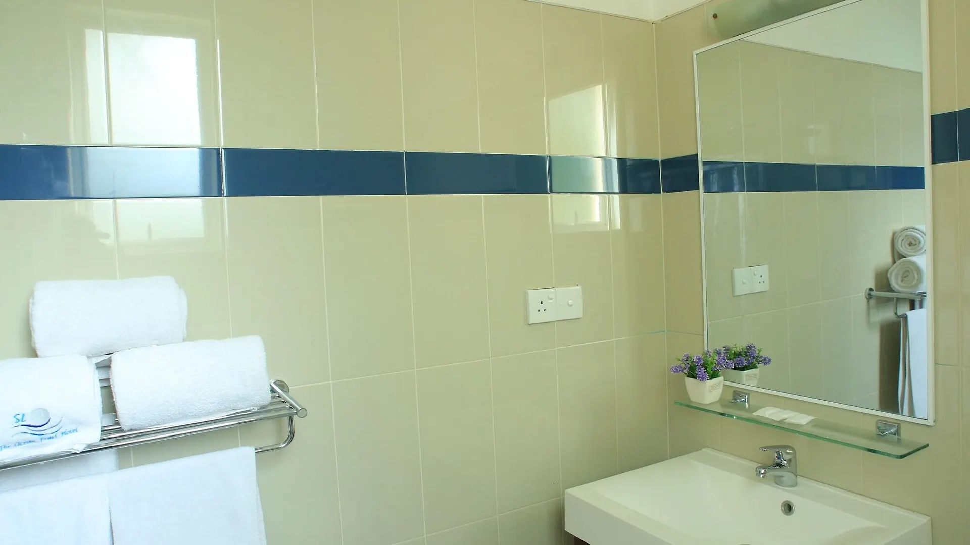 The Ocean Pearl Hotel Negombo 3*,