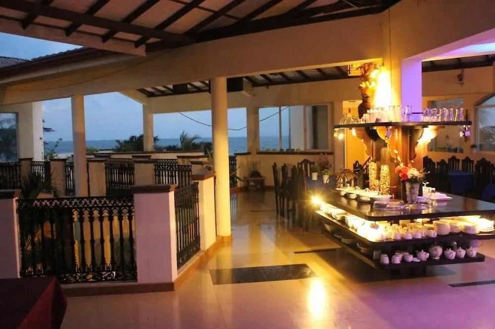 The Ocean Pearl Hotel Negombo